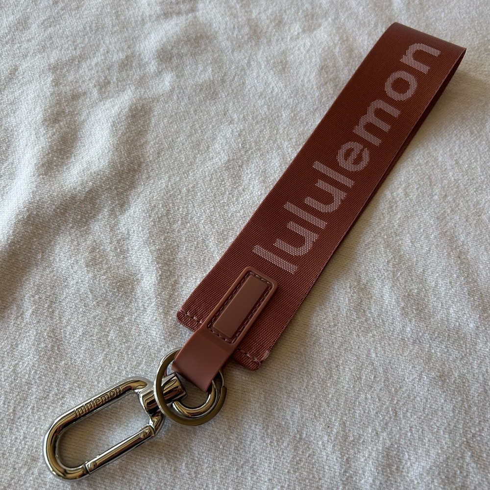 LULULEMON Never Lost Keychain